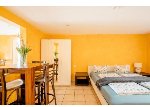 Reute Apartment | Comfortable Hirschen Apartments with Kitchen & Family Amenities