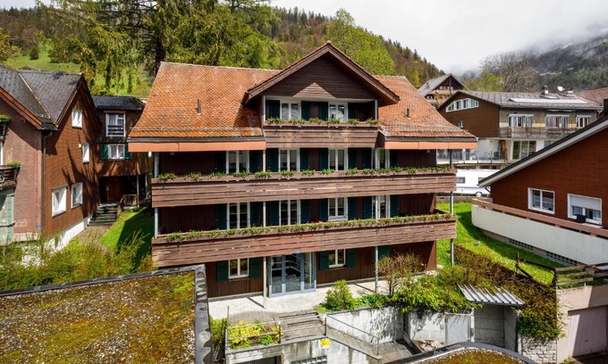 Wildhaus Hotel | Charming Hirschen Guesthouse - Village Hotel with Hot Tub