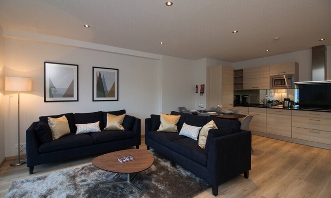 Wengen Apartment | Top-Rated Hirschen Residence 2 with Breakfast & Kitchen