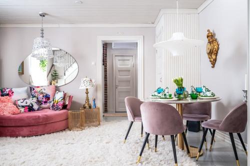 Oulu House | Hirsihuvi 1826