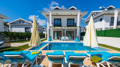 Hisaronu Villa | Oceanfront Holiday Villa in Hisaronu - Guest Rated 9.7/10