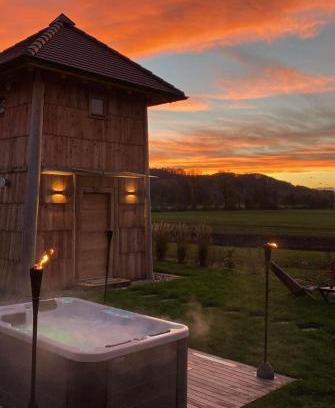 Domzale Ski Chalet | Discover Hiska Ulala: Guest Rated 9.7 with Spa & Dining