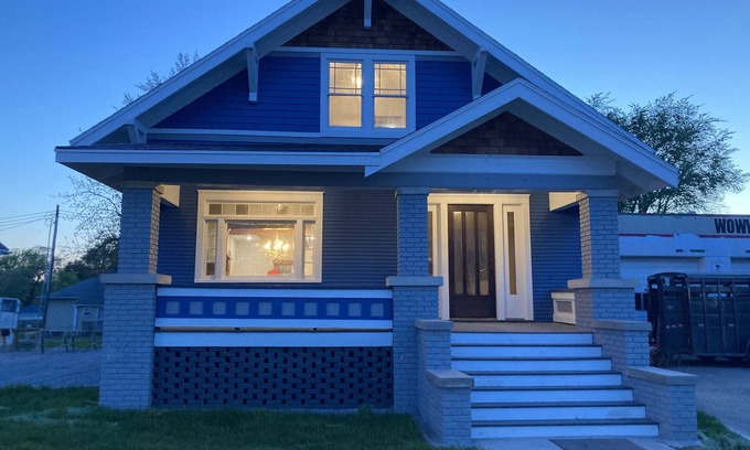 Chillicothe House | Historic Craftsman Home with Kitchen on Washington Street