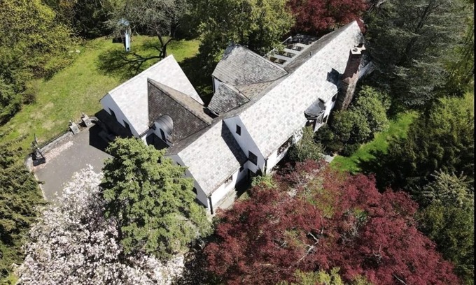 Stamford House | Historic Tudor Estate with Pool & Tennis Access, Rated 9.4