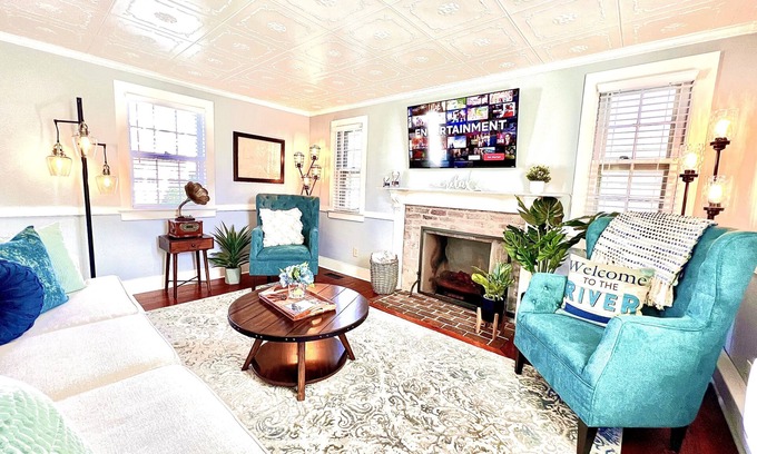 New Bern House | Historic Alston-Charlotte Cottage: 10/10 Rated in New Bern