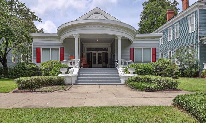 Fortson Apartment | Historic "Battle House" Apartment - Uptown Columbus
