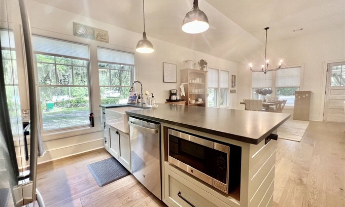 Old Town Bluffton House | Historic Bluffton Escape with Family-Friendly Amenities
