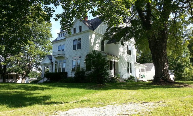 Pownal House | Historic Victorian Retreat Near Williams College & MassMoCA
