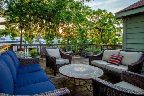 Stanton Park Apartment | Explore the Historic Capital Hill Home and Carriage House