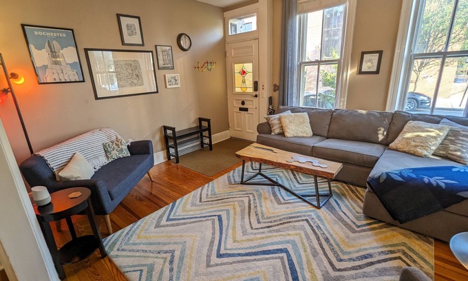 Harrisburg - Hershey House | Bright Smart Home with Relaxing Vibe and Family-Friendly Amenities