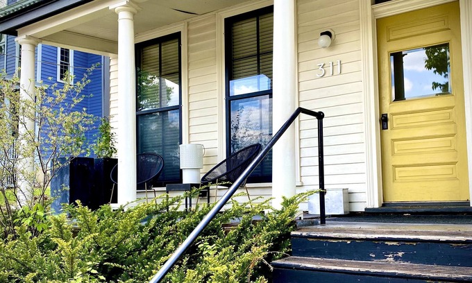 West Seventh House | Timeless Elegance with Kitchen Amenities in St. Paul