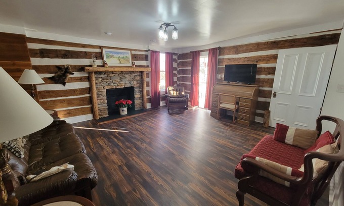 Rocky Mount House | Historic Home: Cozy First Floor with Family-Friendly Amenities