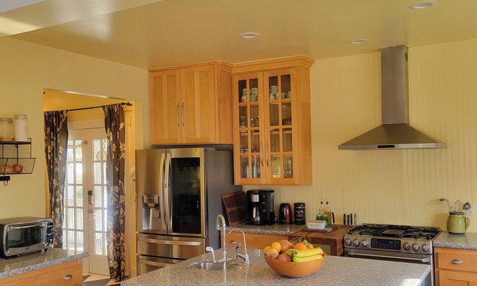 Lake Stevens Other | Charming Historic Craftsman Steps from Lake Stevens