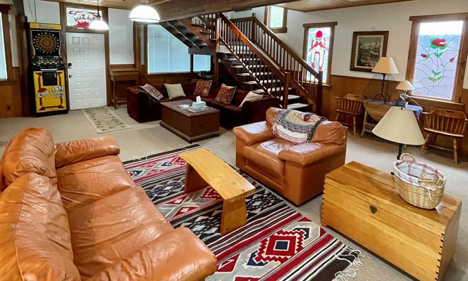 Monarch Cabin | Historic Creek Side Mountain Home: Guest Rated 9.8/10