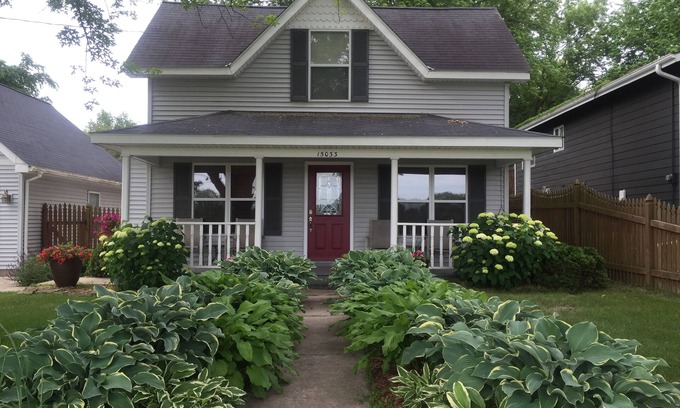 Stillwater House | Historic South Hill Home: Walk to Downtown Stillwater