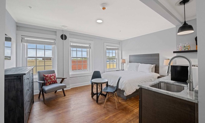 Conway Condo | Historic Loft in Downtown Conway with Top Amenities
