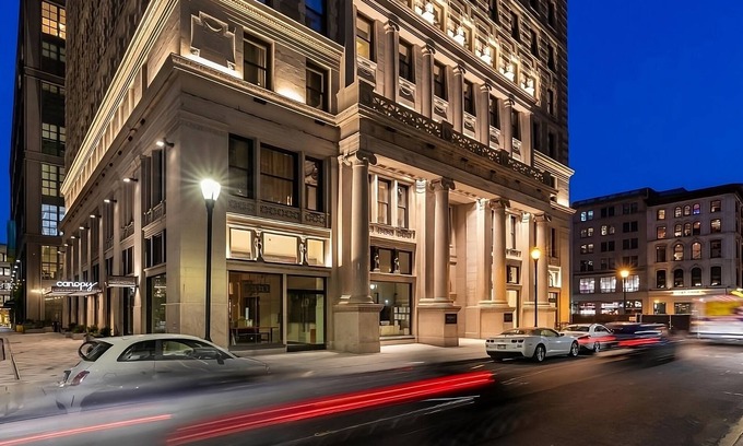 Center City Hotel | Historic Elegance with Modern Comforts & Pet-Friendly Amenities