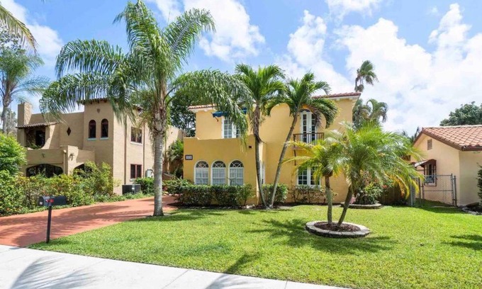 Old Northwood House | Historic Florida Home with Pool and Family-Friendly Amenities