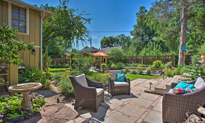 Fairmount Cottage | Historic Fort Worth Cottage with Pool and Pet-Friendly Perks