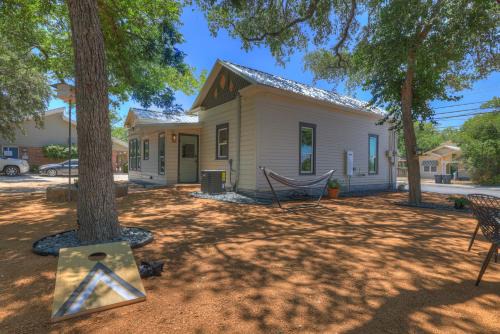 New Braunfels House | Historic Gem Near Schlitterbahn with Child-Friendly Amenities