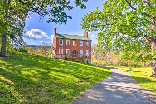 Fishers Hill House | Historic Hammond House with Views & Family-Friendly Amenities