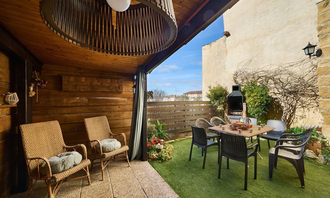 Labastida Villa | Historic Haven by Fidalsa: Family-Friendly with Spa & Breakfast