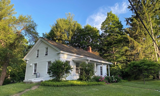 East Chatham House | Beautiful Historic Home Near Tanglewood & Berkshires