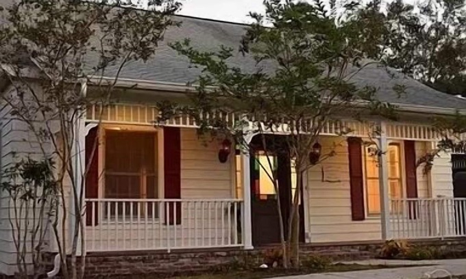 Milton House | Historic Downtown Home: Steps from Local Brews & Dining