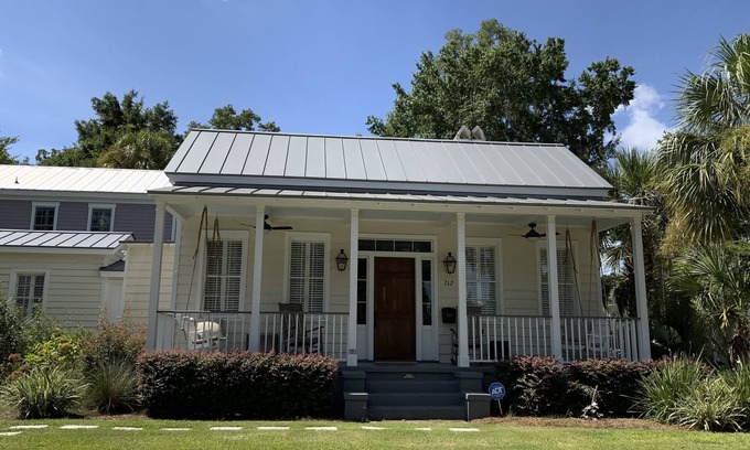 The Old Commons Cottage | Historic Home in Beaufort's Scenic District with Ocean Views