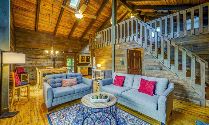Jasper House | Charming Historic Retreat with Hot Tub & Mountain Views