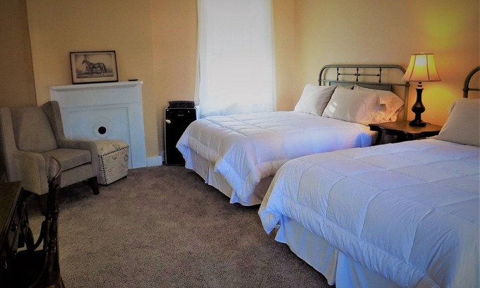 Maysville Apartment | Historic Inn Circ 1790: Breakfast and Kitchen Amenities Await