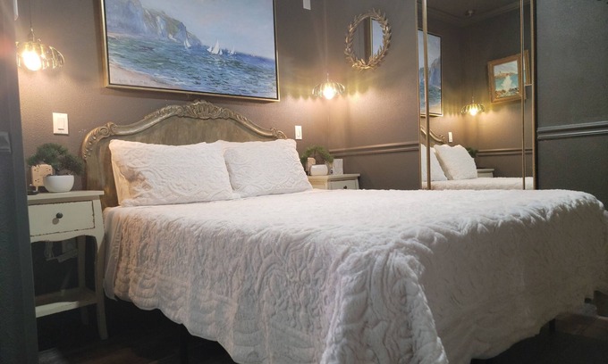 Haines City Apartment | Top-Rated Historic Intimate Studio for Your Getaway