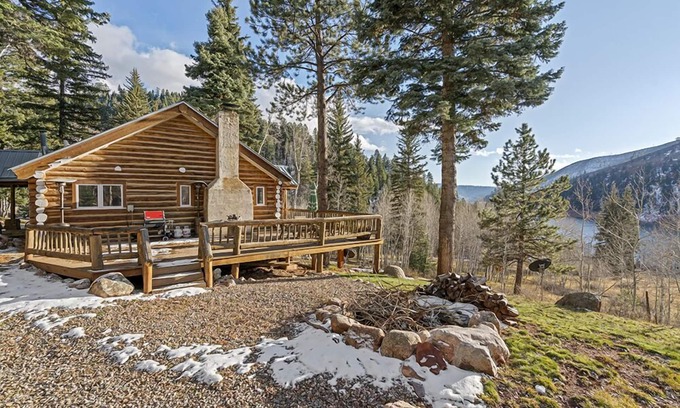 Durango - Purgatory House | Historic Log Cabin with Breathtaking Lake Views & Pet Friendly
