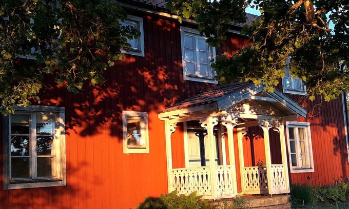Asenhoga House | Historic Manor House with Ocean View & Pool, Rated 9.8