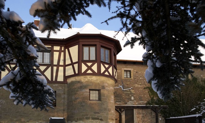 Erlabronn Apartment | Historic Manor in Steigerwald: Pool, Spa & Top Rated Stay