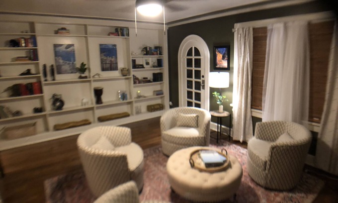 Amarillo House | Historic Retreat with Spa & Breakfast - Perfect for Families