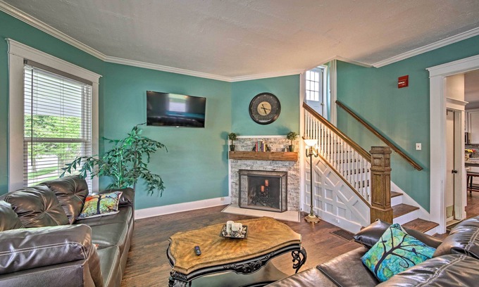 Noblesville House | Inviting Noblesville Home with Private Yard & Spa Retreat