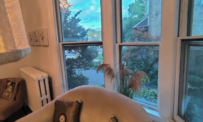 Oak Park Apartment | Historic Oak Park Home