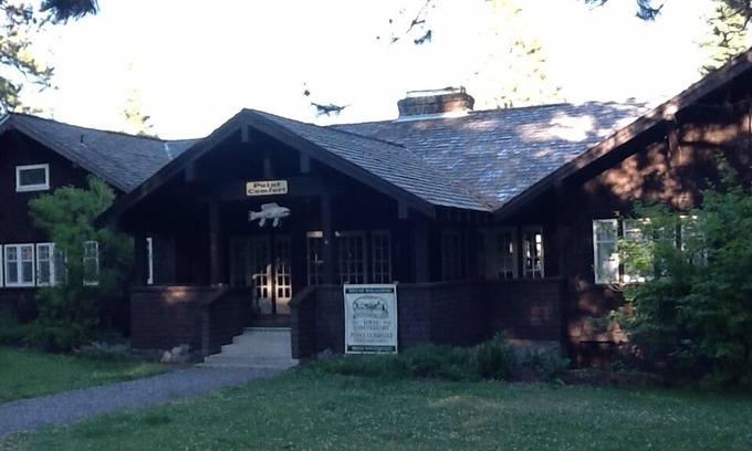 Downtown Klamath Falls Cabin | Historic Point Comfort Lodge with Lake Views at Rocky Point
