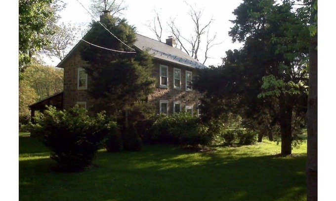 Cherryville House | Quaint Stone House with Lake Views in Tranquil Countryside