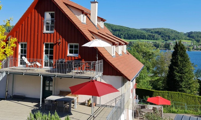 Ohningen Apartment | Historic Timbered House with Panoramic Sea Views