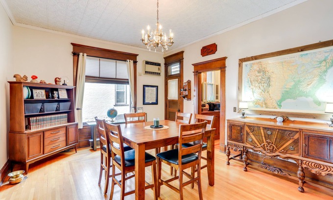 Tiffin House | Historic Tiffin Home: Steps from University with Spa & Breakfast