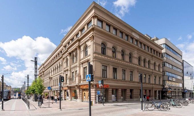 Tampere Apartment | Historical 3BR Downtown Apartment with Sauna
