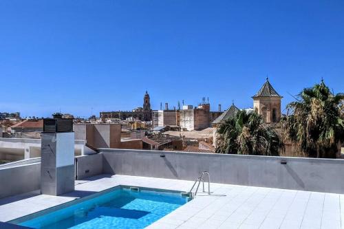San Felipe Neri Apartment | Historic Flat with Pool, Tennis & Parking in City Center