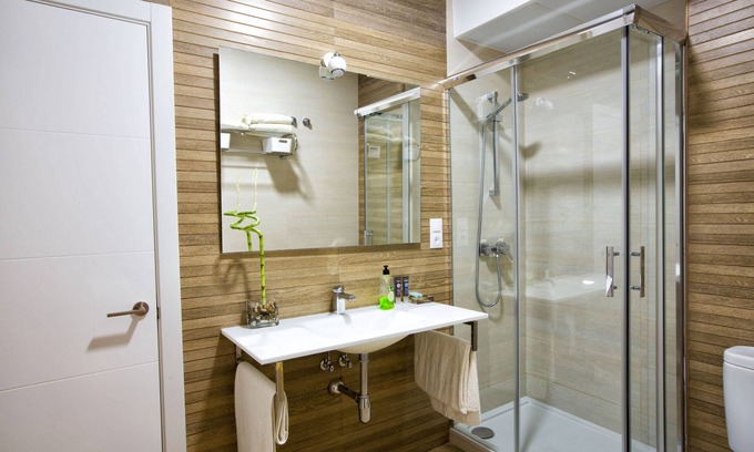 Alfalfa Apartment | Prime Location at Metropol: City Center & Unique Amenities