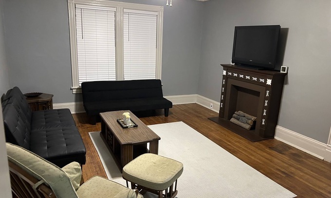 Olean Apartment | Discover the Historical District Getaway with Breakfast & Pets