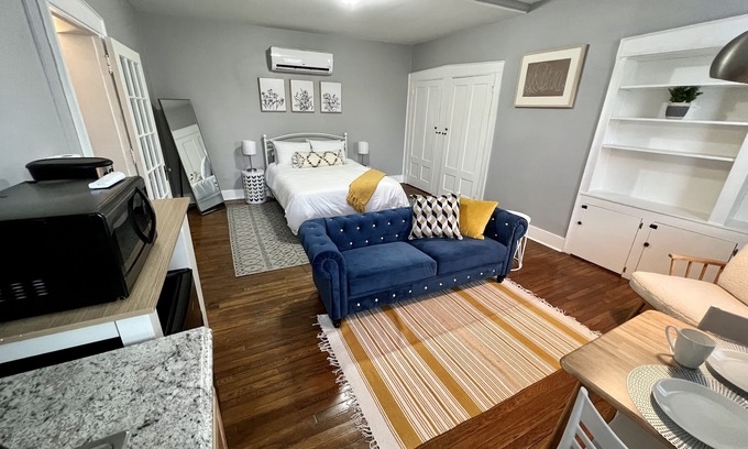 Cumberland Apartment | Charming Historical Loft Near Trail & Downtown Attractions