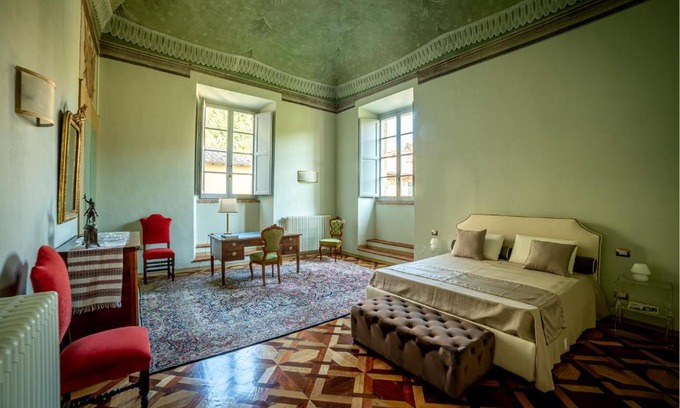 Montepulciano Apartment | Exceptional Historical Renaissance Palace - Family Friendly Stay