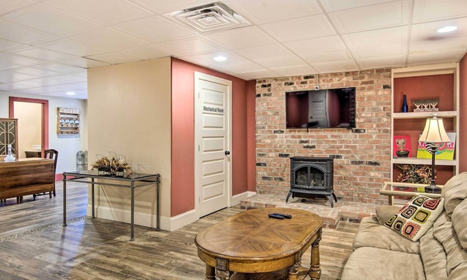 Gaffney Apartment | Historical South Carolina Escape w/ Patio!