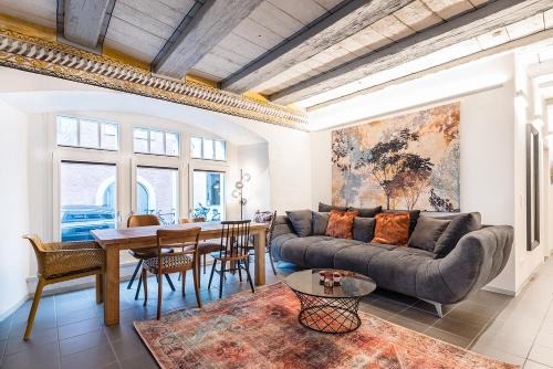 Altstadt Apartment | Discover Historika: Family-Friendly Retreat with Top Ratings